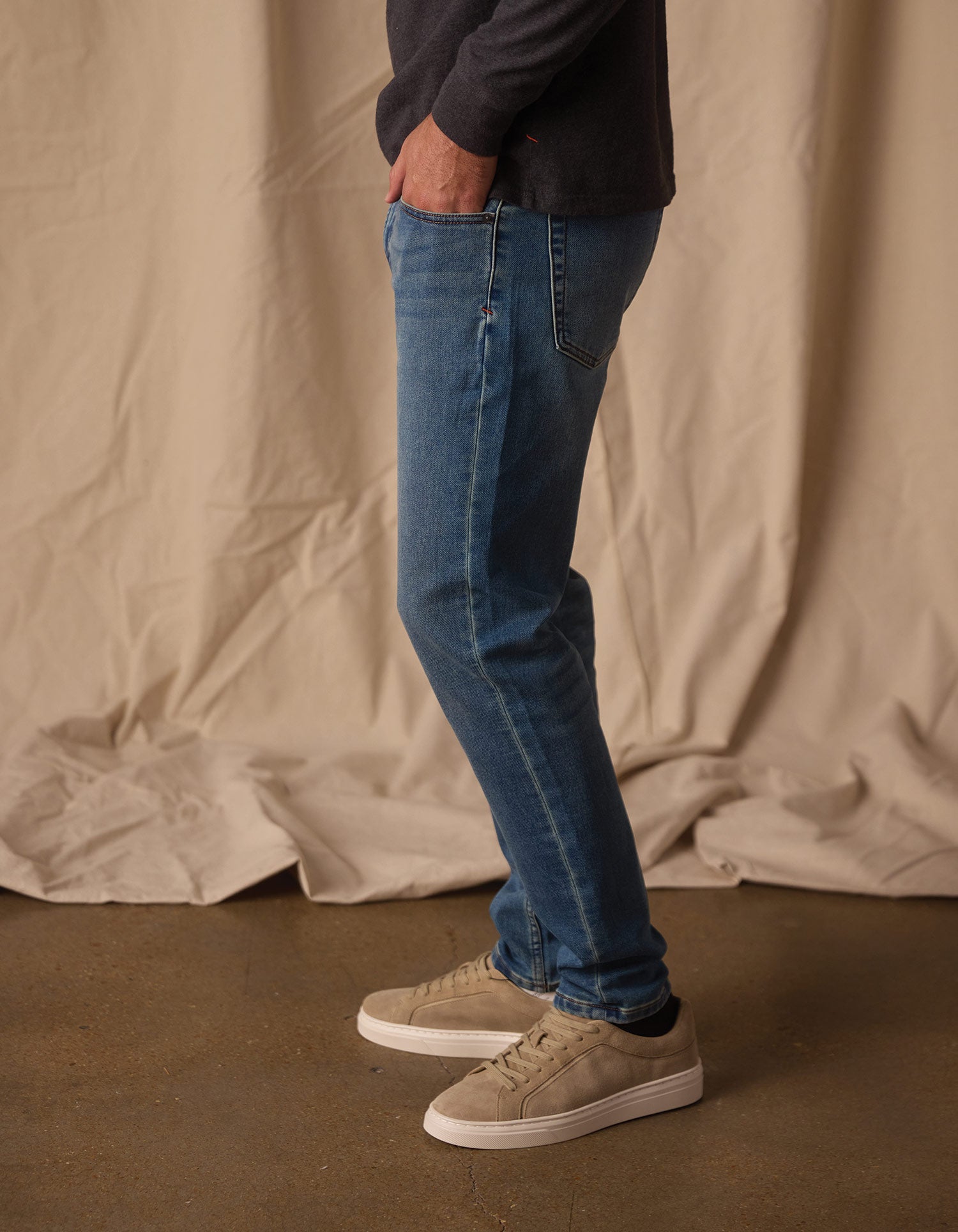 Comfort Terry Jean in Dark Wash