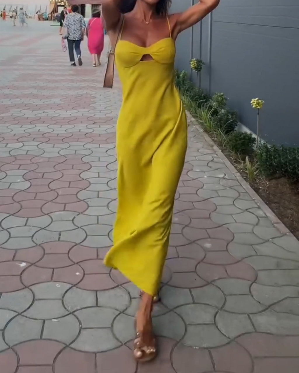 Strapless Hollow Pleated Dress